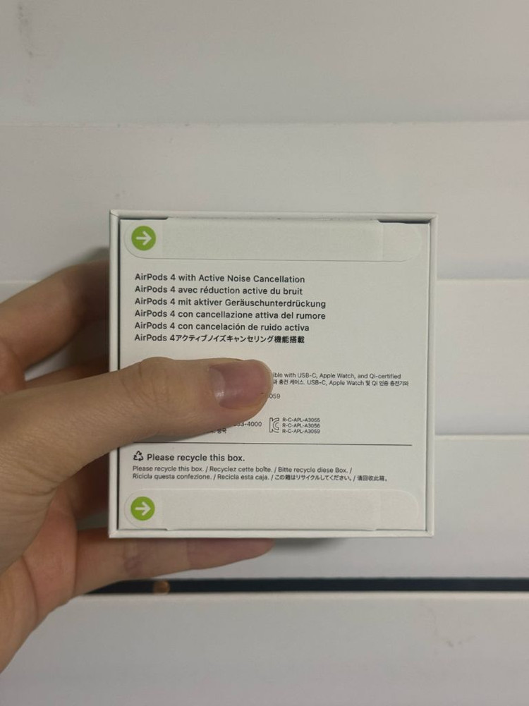 에어팟 4세대 노이즈캔슬링 이미지