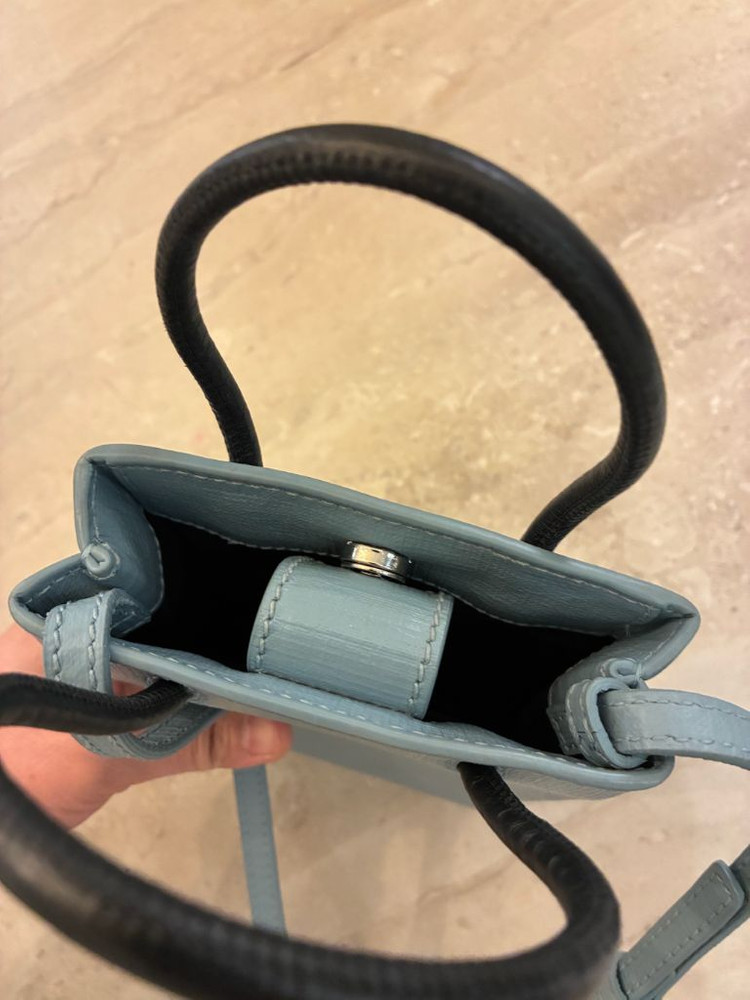 발렌시아가 크로스백 정품 이미지