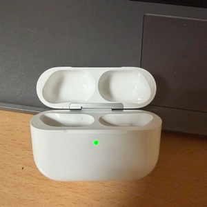 에어팟프로3 본체 이미지
