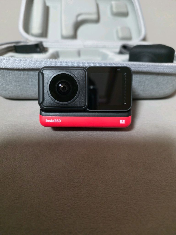 인스타360 ONE R 이미지