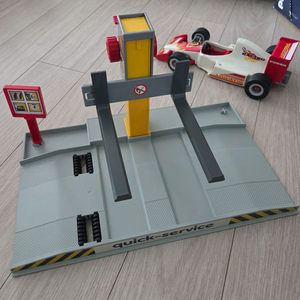 플레이모빌 F1 레이싱 카와 정비소 세트 이미지