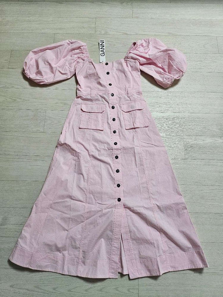 GANNI 퍼프소매 핑크원피스--2