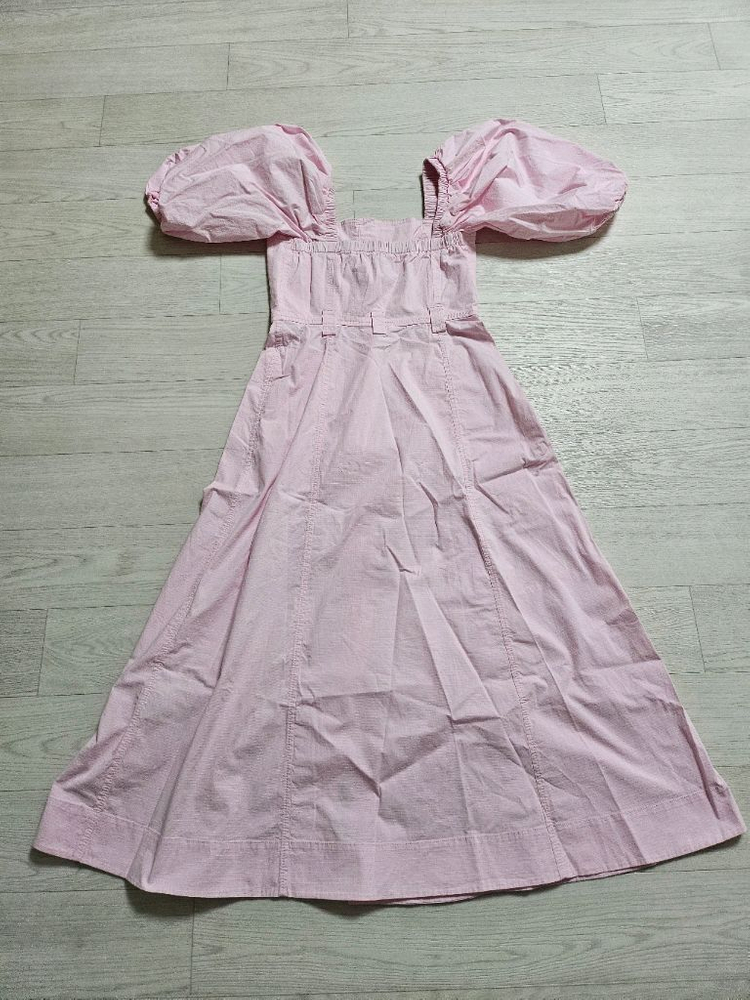 GANNI 퍼프소매 핑크원피스--4