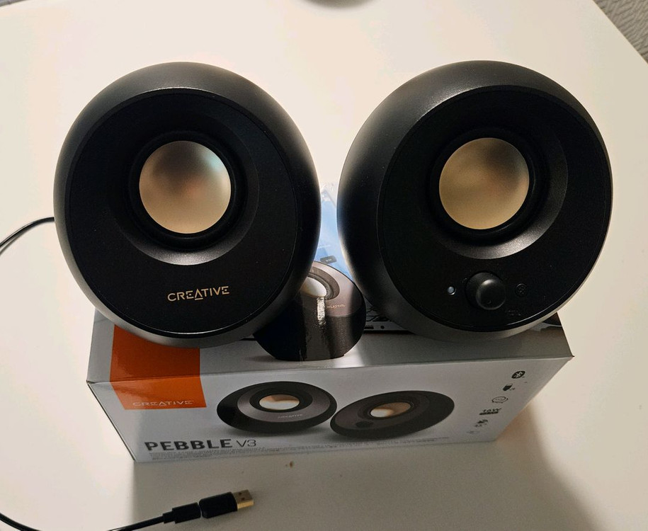 크리에이티브 PEBBLE V3 스피커 거의 새상품--2
