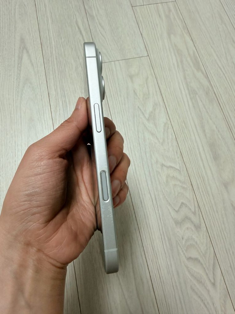 아이폰16 256기가 팔아요--3