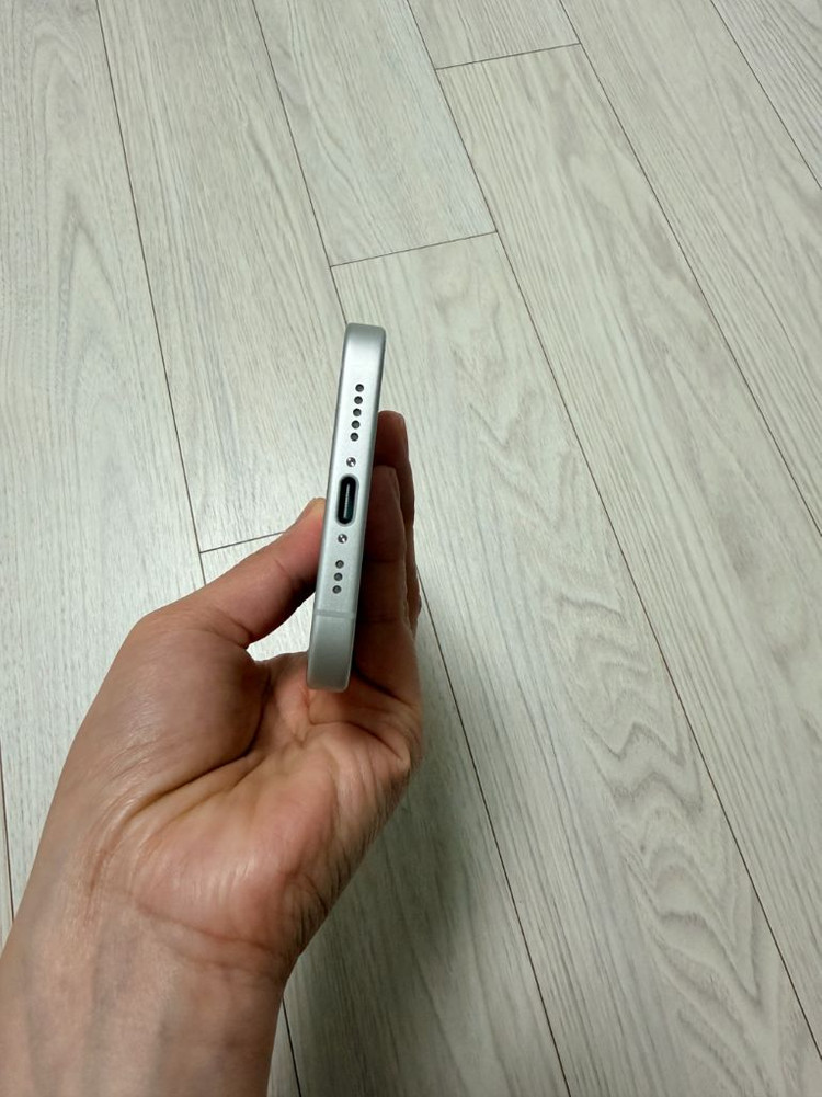 아이폰16 256기가 팔아요--4