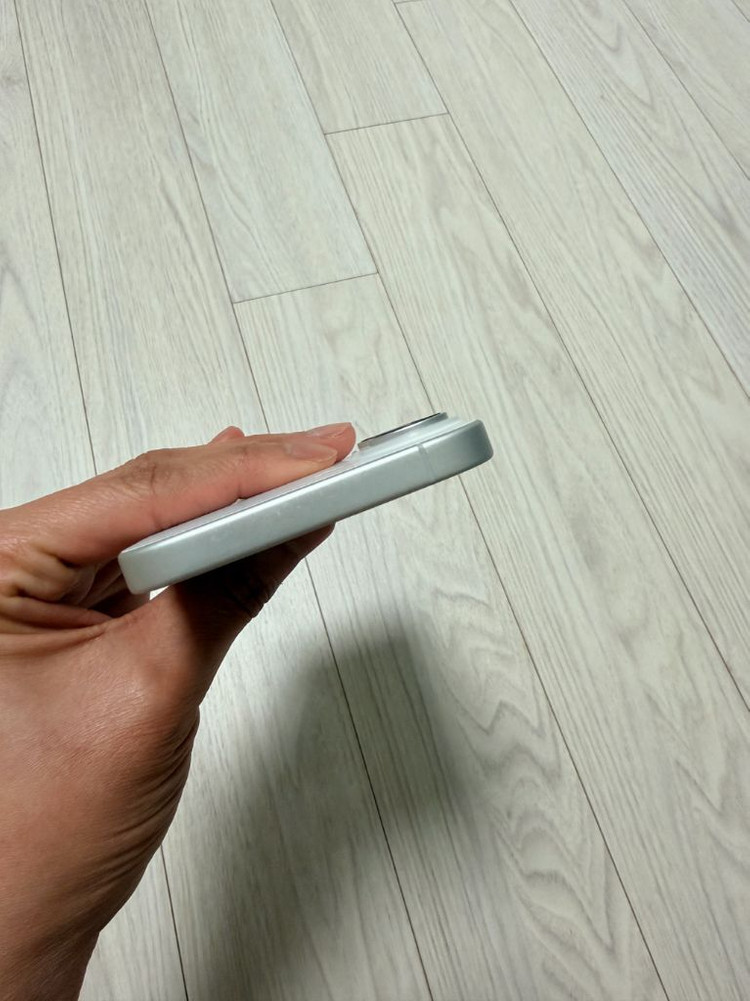 아이폰16 256기가 팔아요--5