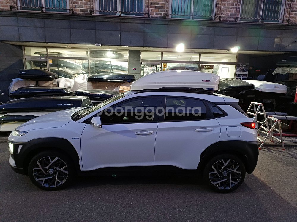 코나 코토일체형루프박스 화이트 변색 중고 60만원--0