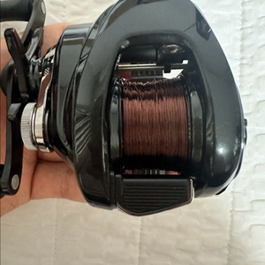 시마노 24메타늄dc 6,7점대 팝니다 이미지