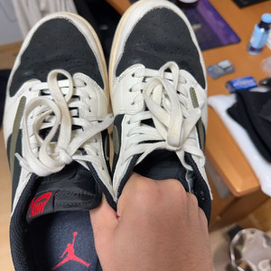 나이키 조던 스캇 올리브 275 이미지