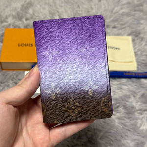 [미사용/새상품] 루이비통 이클립스 피그먼트 오거나이저 카드지갑 퍼플 이미지