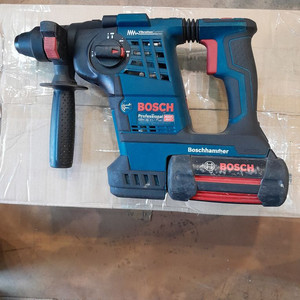 보쉬충전 함마드릴 36V 팝니다 이미지