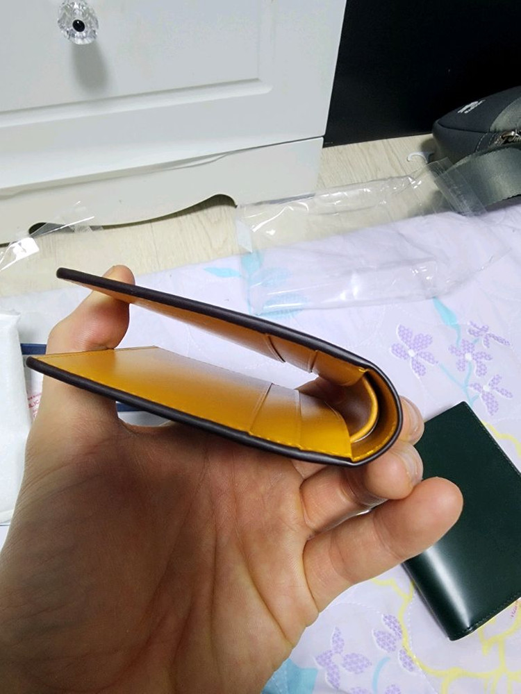 코도반 말가죽 반지갑 이미지