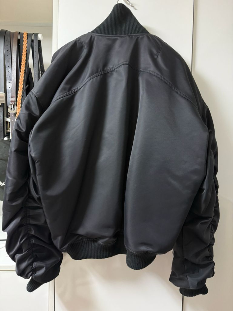 [M] STU 오버핏 카라 봄버 이미지