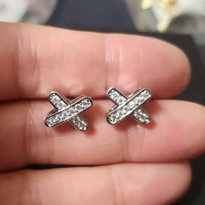고급귀걸이 딱붙 실버귀걸이 쌔땡 귀걸이 큐빅귀걸이 (새상품) 이미지