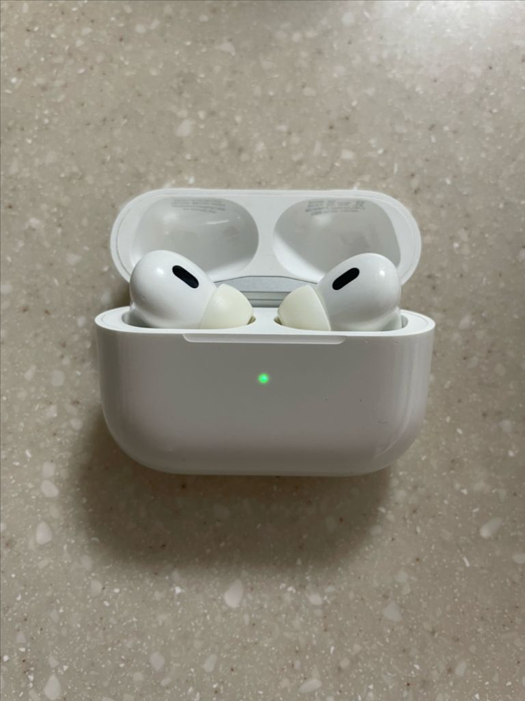 에어팟 프로2 8핀 이미지