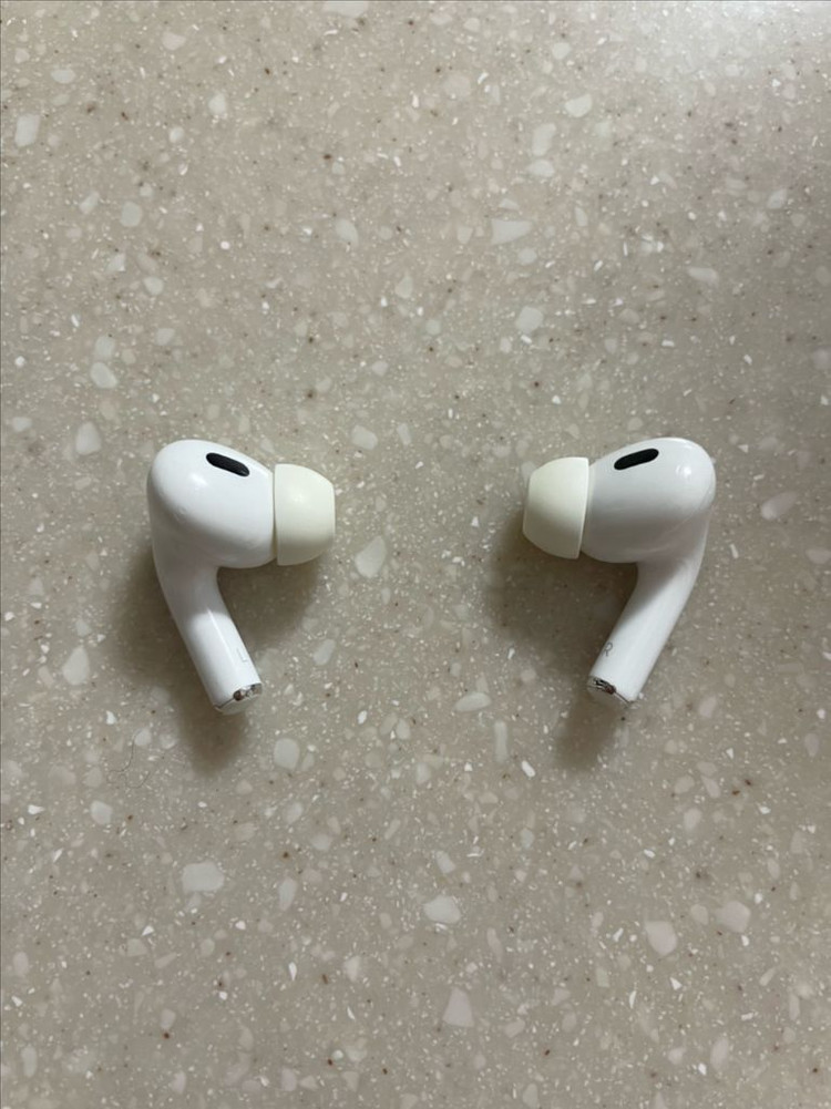 에어팟 프로2 8핀 이미지