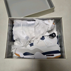 조던 4 x 나이키 SB 레트로 SP 네이비 (290사이즈) 이미지