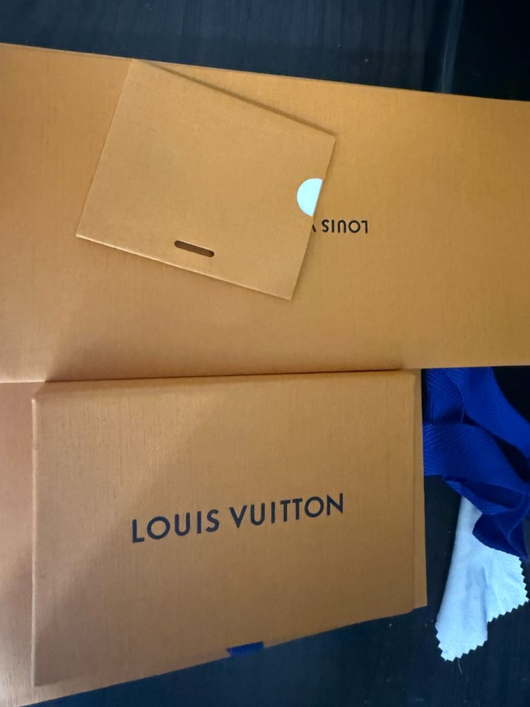 루이비통 포켓오거나이저 카드지갑 이미지