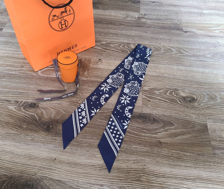 에르메스 트윌리 스카프 방도컨피덴셜 머플러테수토호보백아바백크로스백구찌디올프라다에르메스셀린느샤셀생로랑--5