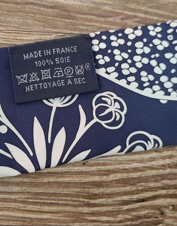 에르메스 트윌리 스카프 방도컨피덴셜 머플러테수토호보백아바백크로스백구찌디올프라다에르메스셀린느샤셀생로랑--9