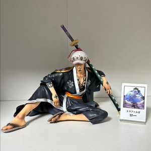 원피스 트라팔가 로우 메가하우스 POP 피규어 이미지