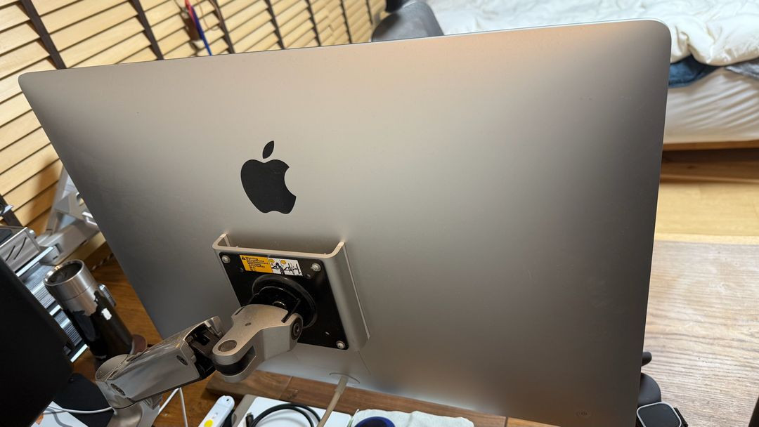 imac 2019 27 inch 5K 64G RAM VESA 마운트 이미지