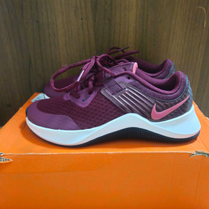 새상품)235-240 나이키 헬스화 운동화 런닝화 러닝화 웨이트화 탁구화 배드민턴화 아식스 뉴발란스 아디다스 미즈노