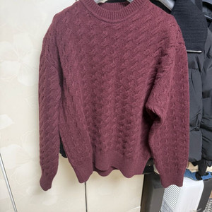 타임옴므 울 엠보 라운드넥 니트 탑 이미지