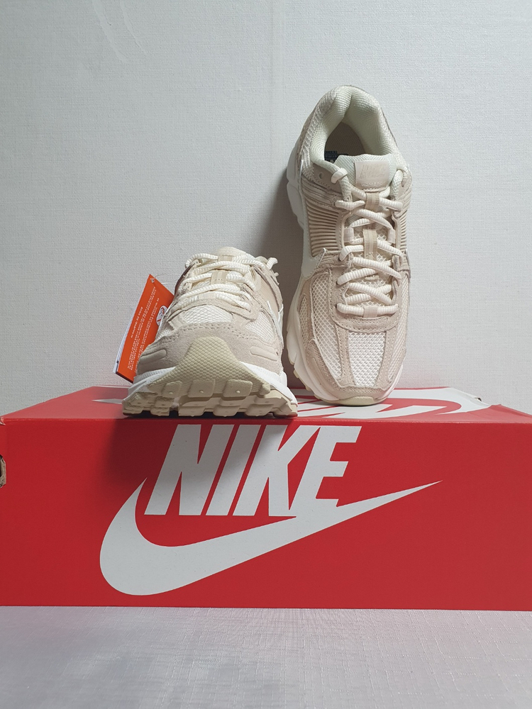 [미사용] 나이키 줌 보메로5 245mm 정품 이미지