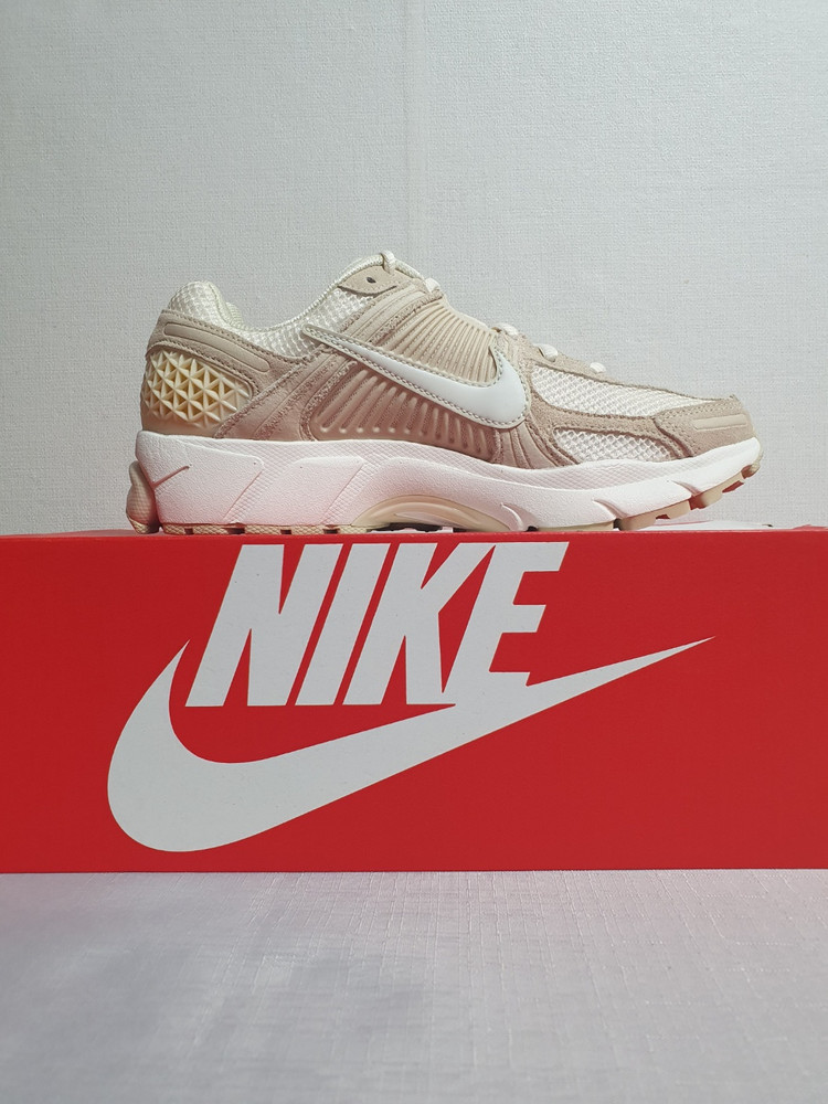 [미사용] 나이키 줌 보메로5 245mm 정품 이미지