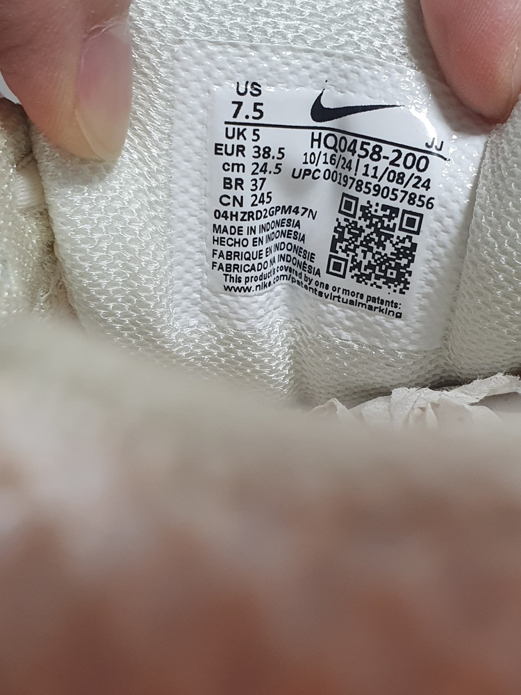 [미사용] 나이키 줌 보메로5 245mm 정품 이미지