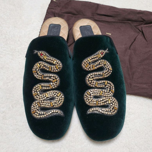 구찌 크리스탈 벨벳 스네이크 뮬37.5/240 이미지