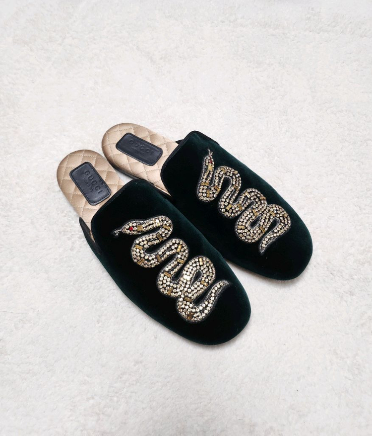 구찌 크리스탈 벨벳 스네이크 뮬37.5/240 이미지