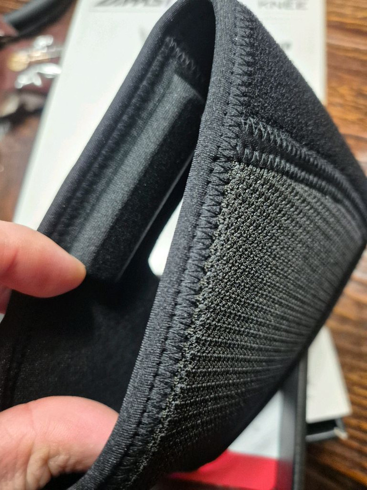 잠스트 M사이즈 무릎보호대 이미지