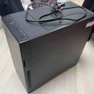 컴퓨터 본체 판매합니다 [i7 12700 + 렘 32g + rx6600 + 녹투아 쿨러 + 윈도우11홈 정품]
