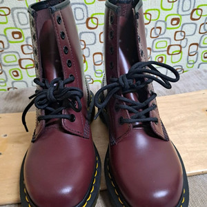 닥터마틴1460모델 8홀 체리레드 230 이미지