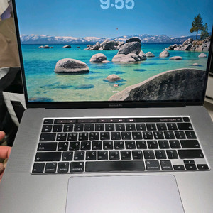 맥북 프로 16 2019 i7 16gb 500gb 모델 팝니다. 38만원