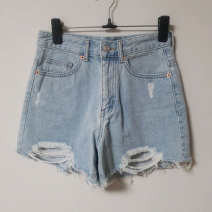에잇세컨즈 데미지 컷팅 숏팬츠 반바지 연청 데님 코튼 a라인 xs / 고고싱 베이델리 가내스라 슬로우앤드 98도씨 이미지