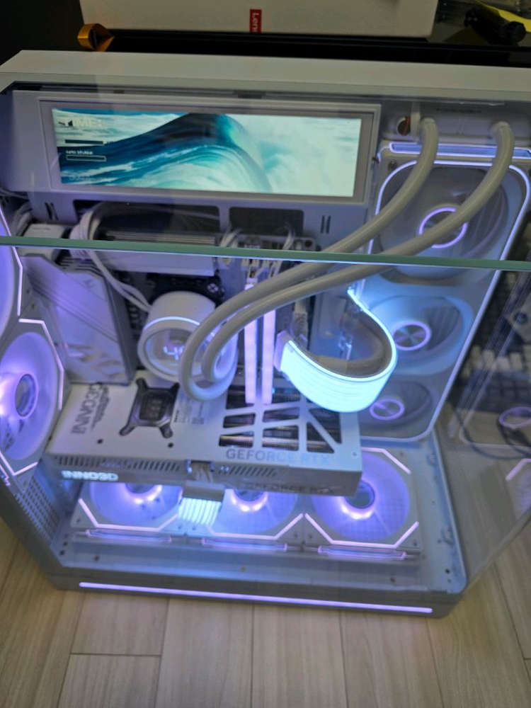 라이젠7 9800X3D RTX5080 화이트 하이엔드PC 이미지