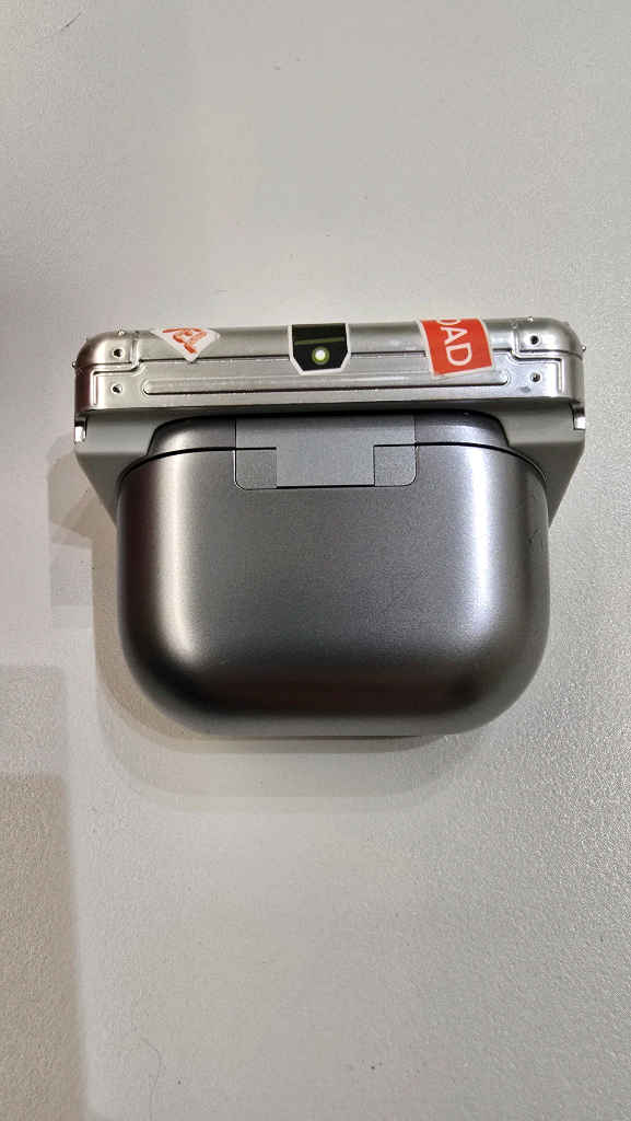 갤럭시 버즈3프로 실버 + 케이스--2