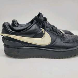 나이키 x 앰부쉬 에어포스 1 로우 SP 블랙 스니커즈 / 남 265