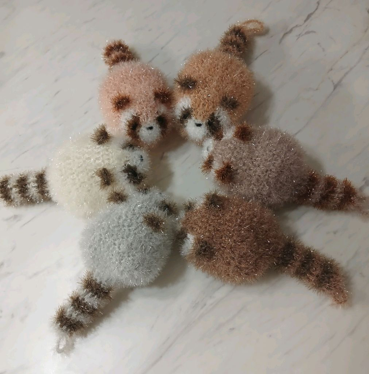 손뜨개 너구리 (라쿤)수세미 이미지