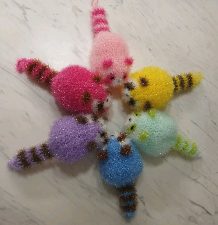 손뜨개 너구리 (라쿤)수세미 이미지