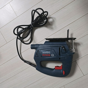 보쉬 오비탈 직소기 직쏘 절단기 톱 GST700 이미지