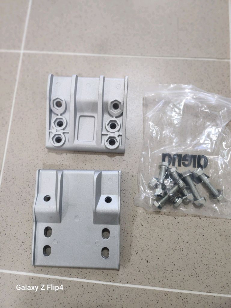 카라반 무버 고정 브라켓 상하 1세트 새상품--1