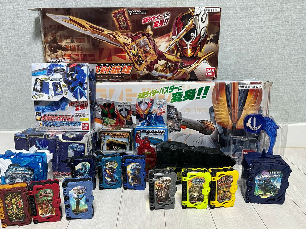 dx가면라이더 세이버 완구류(소드라이버,노로시,나가레,격토)--0