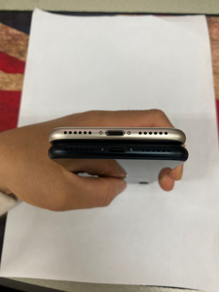 아이폰SE3 128GB 블랙/화이트 특SSS급 중고폰 배터리100% 메인폰 자녀폰 서브폰 세컨폰 이미지