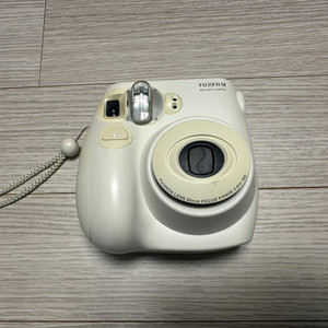 후지필름 인스탁스 instax mini 7S 폴라로이드 카메라 판매합니다