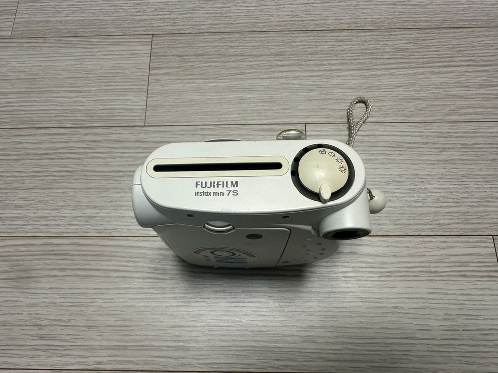 후지필름 인스탁스 instax mini 7S 폴라로이드 카메라 판매합니다--1